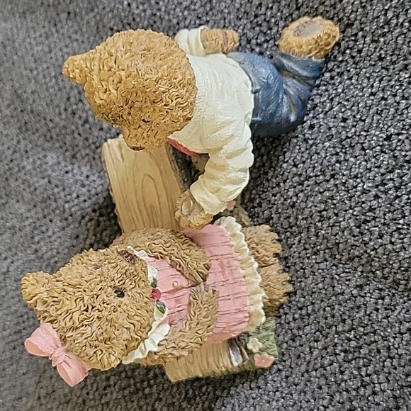 Vintage The Windsor Bears "Will you marry me" Figurine - Picture 1 of 3
